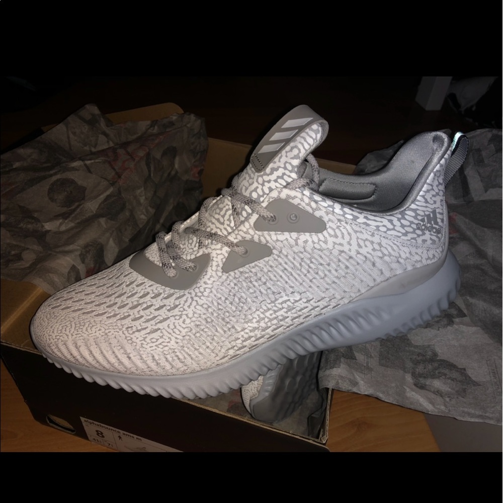 Adidas AlphaBounce NEW